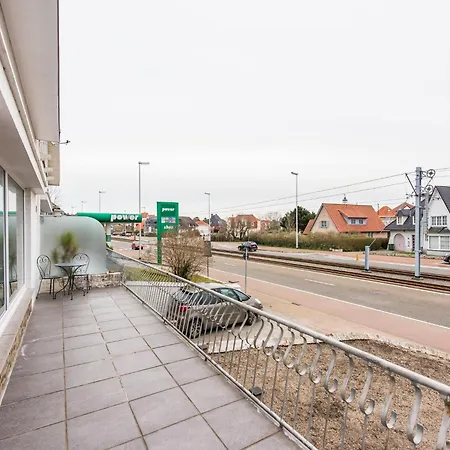 By The Sea In Belgium With Sunny Terrace, Cleaning Included *