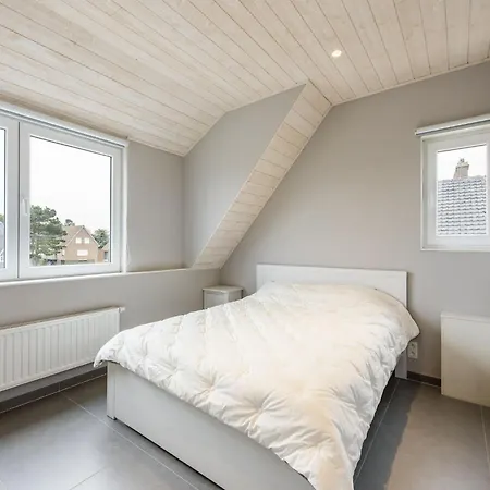 By The Sea In Belgium With Sunny Terrace, Cleaning Included * Koksijde